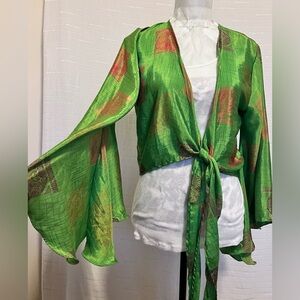 Jedzebel Patterned Kelly GreenTie-Front Cropped Wrap Top w/Bell Sleeves OS.